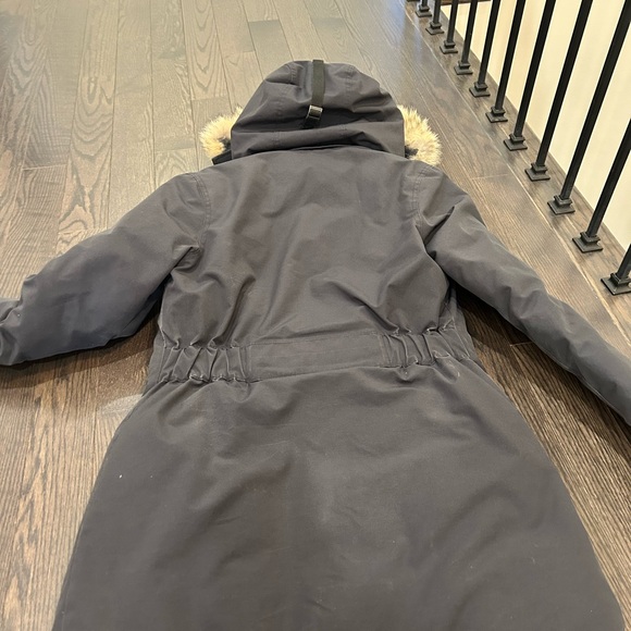 Canada Goose Trillium Parka with Fur Hood - Picture 12 of 12